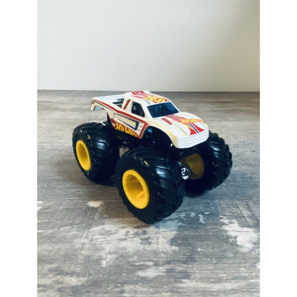 VINTAGE HOT WHEELS Logoโd Monster Jam Monster Truck